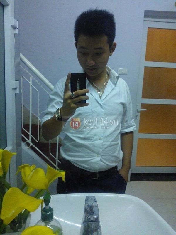 Bảo vệ 17 tuổi vẫn post ảnh vui vẻ ngay sau khi tham gia vứt xác phi tang